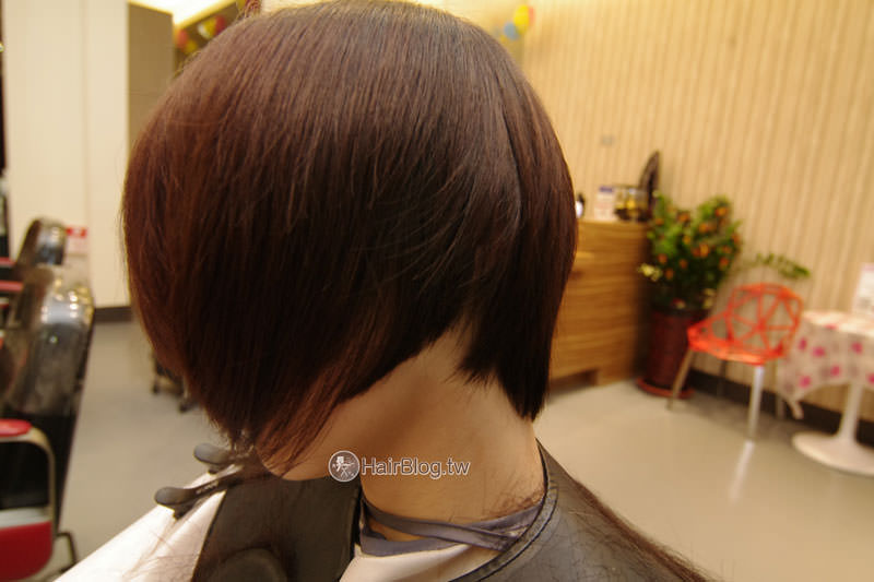 womens-cut-short-hairstyle-9